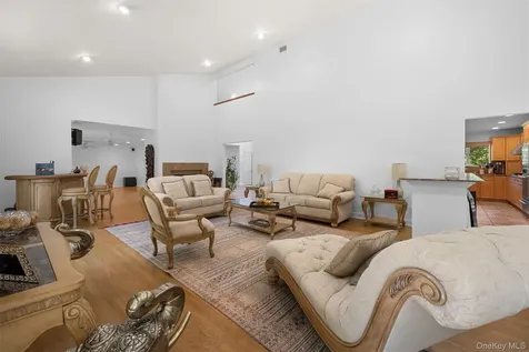 90 Belvedere Drive Syosset NY 11791