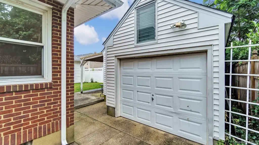 11 Nova Road Bayville NY 11709