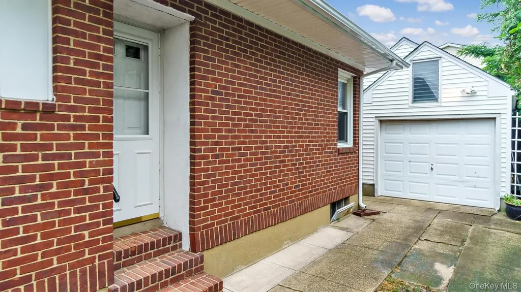 11 Nova Road Bayville NY 11709