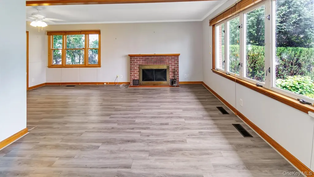 11 Nova Road Bayville NY 11709