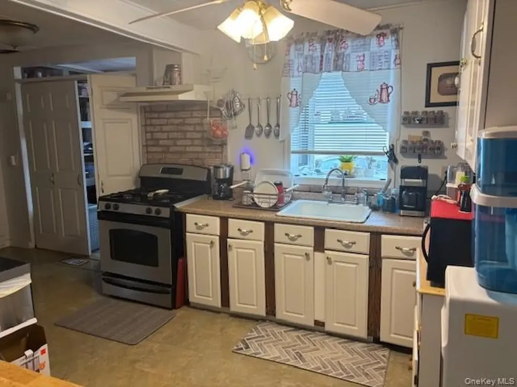 112 Priscilla Avenue Riverhead NY 11901