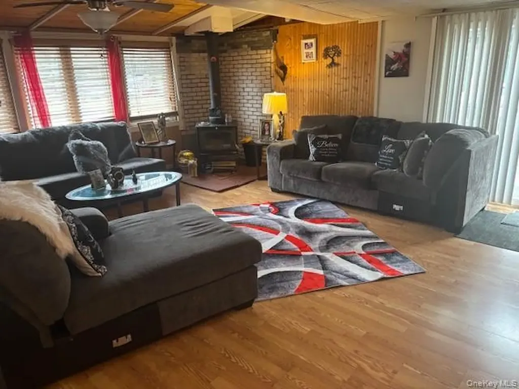 112 Priscilla Avenue Riverhead NY 11901
