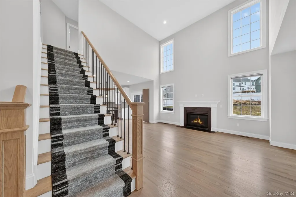 12 Kensington Lane Poughkeepsie NY 12603