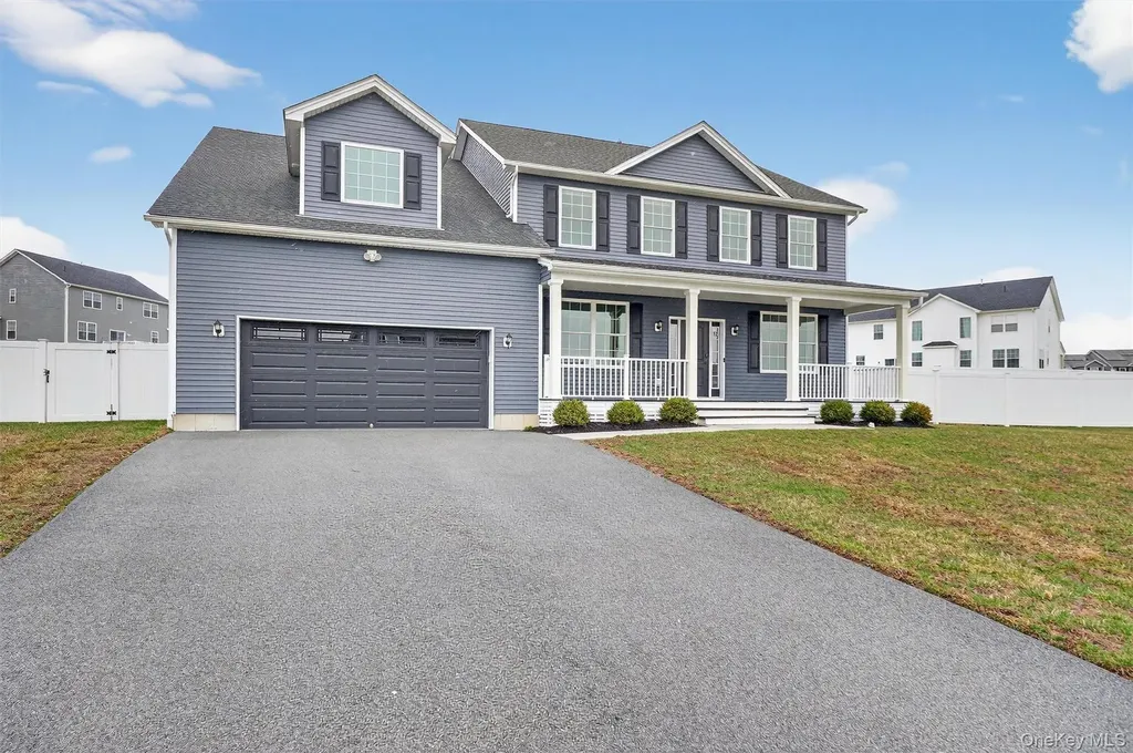 12 Kensington Lane Poughkeepsie NY 12603