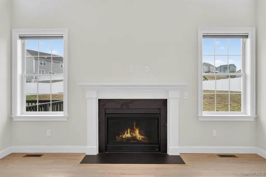 12 Kensington Lane Poughkeepsie NY 12603