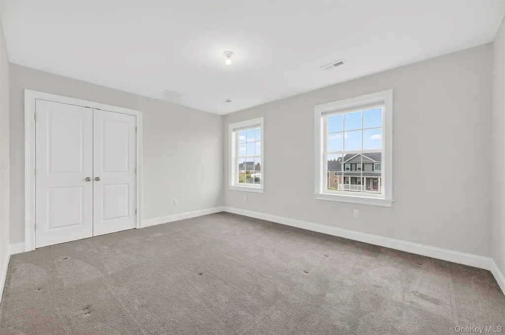 12 Kensington Lane Poughkeepsie NY 12603