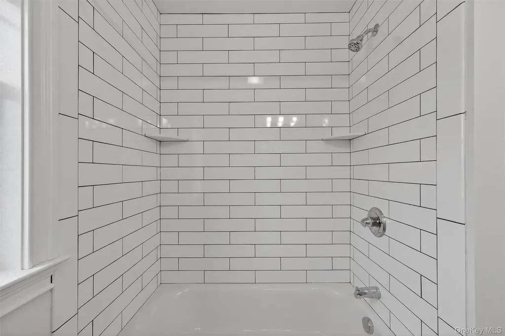 12 Kensington Lane Poughkeepsie NY 12603