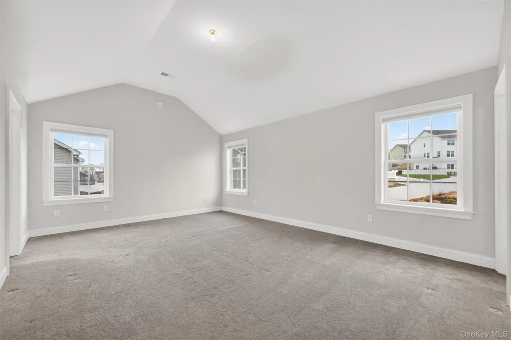 12 Kensington Lane Poughkeepsie NY 12603