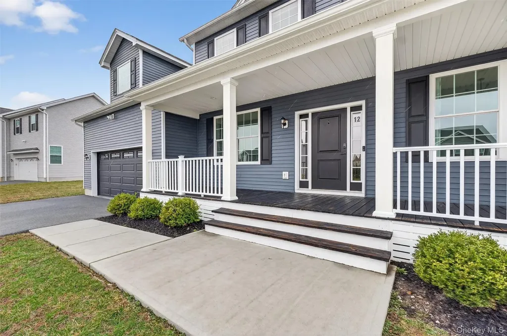 12 Kensington Lane Poughkeepsie NY 12603