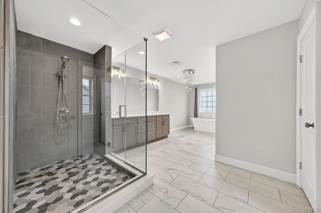 12 Kensington Lane Poughkeepsie NY 12603