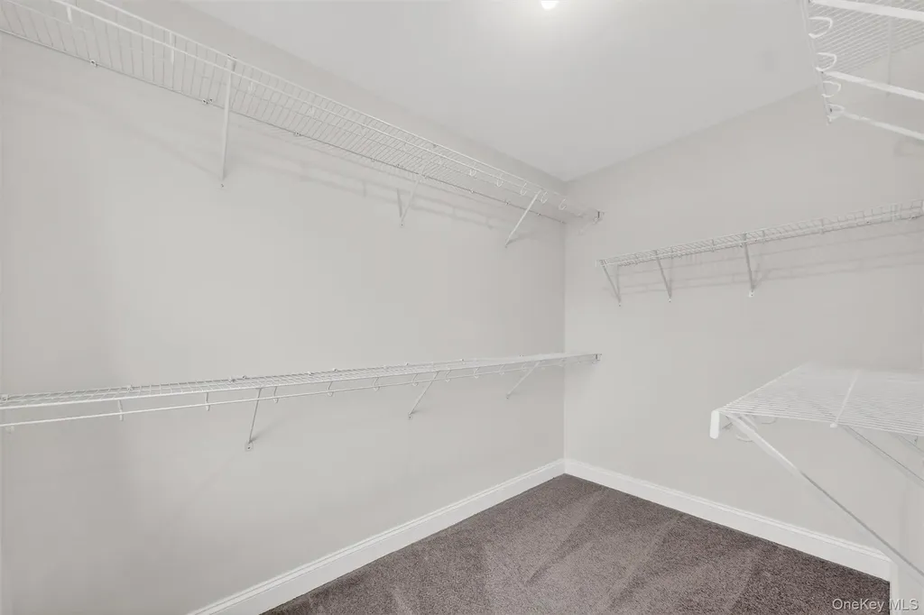 12 Kensington Lane Poughkeepsie NY 12603