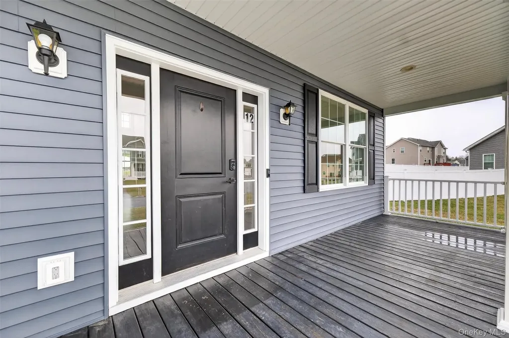 12 Kensington Lane Poughkeepsie NY 12603