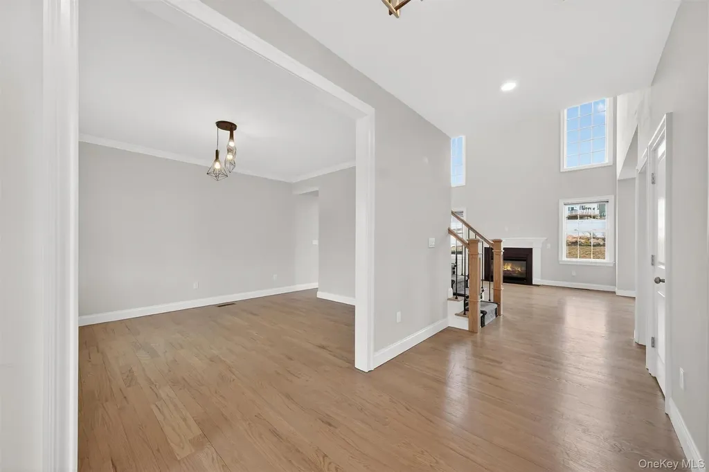 12 Kensington Lane Poughkeepsie NY 12603