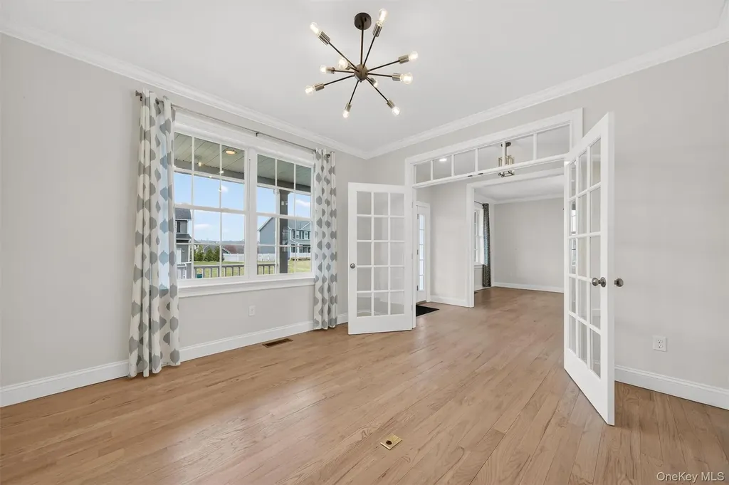 12 Kensington Lane Poughkeepsie NY 12603