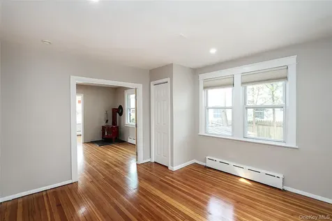 24 High Street Locust Valley NY 11560