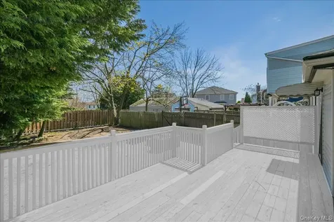 24 High Street Locust Valley NY 11560