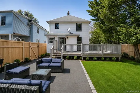 24 High Street Locust Valley NY 11560