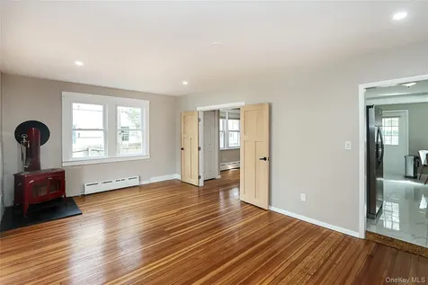 24 High Street Locust Valley NY 11560