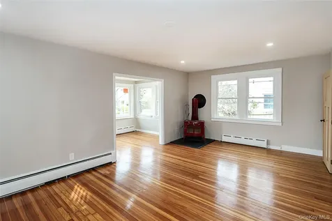 24 High Street Locust Valley NY 11560
