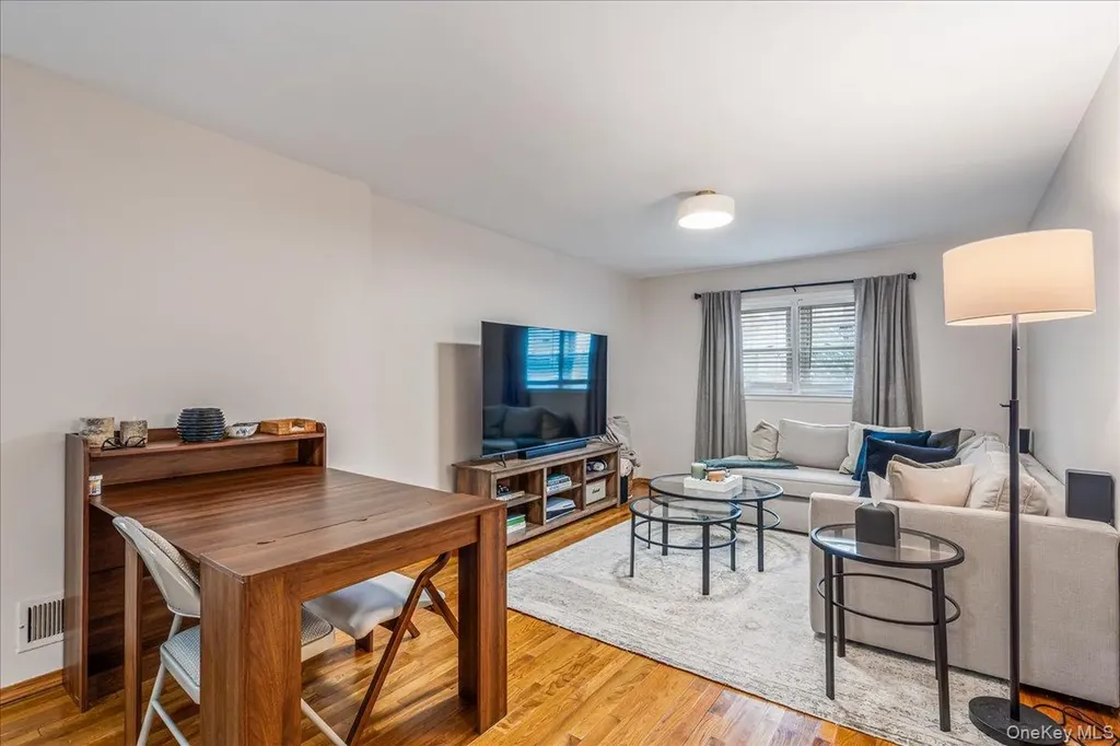 196-52 45th Drive Flushing NY 11358