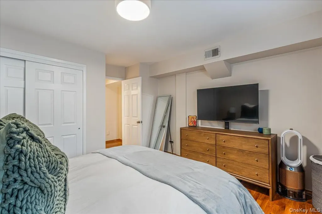 196-52 45th Drive Flushing NY 11358