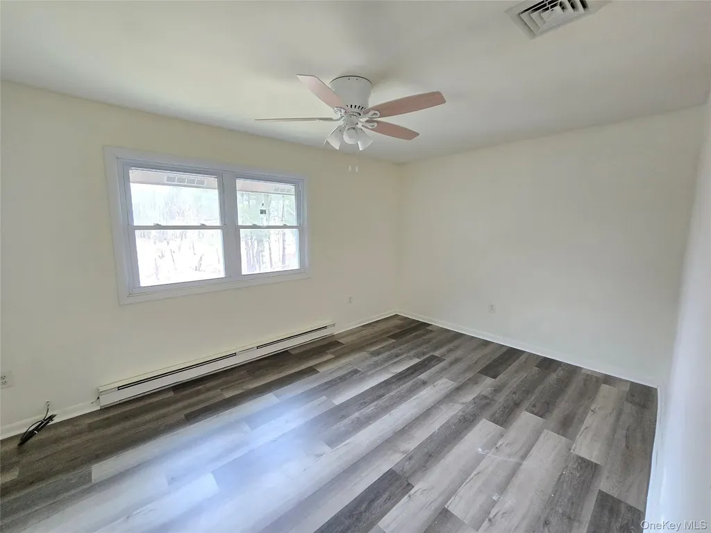 27 Peter Way Kiamesha Lake NY 12751