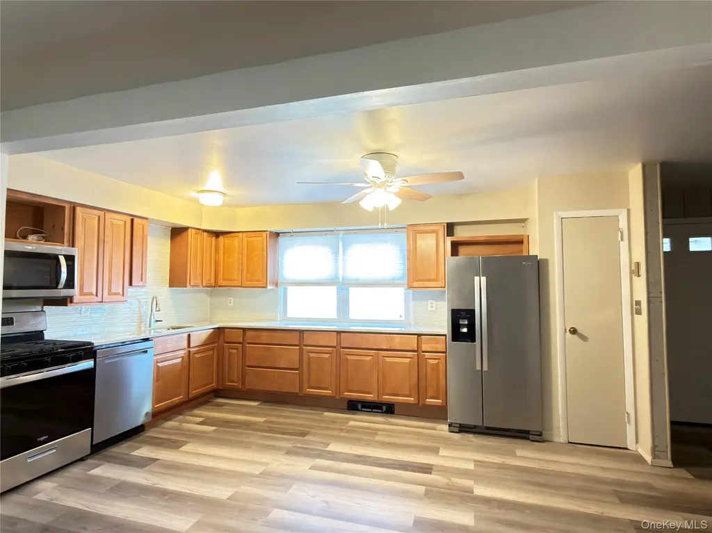27 Peter Way Kiamesha Lake NY 12751