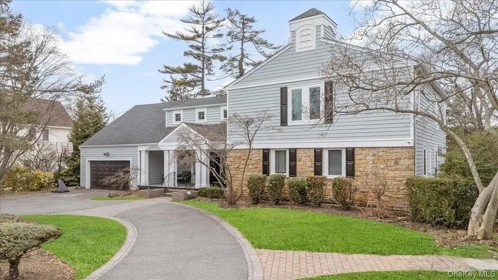 1040 Links Road Woodmere NY 11598