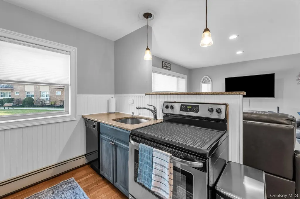 4 Rose Street Oceanside NY 11572