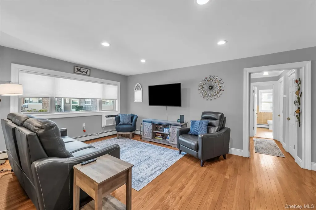 4 Rose Street Oceanside NY 11572
