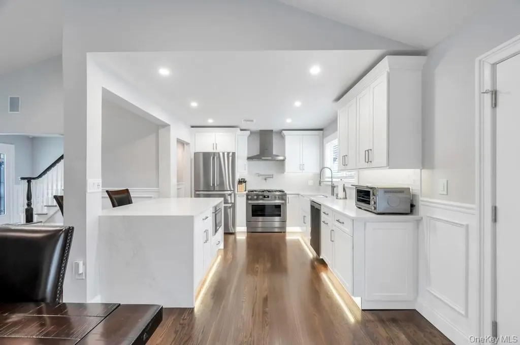 5 Kittiwake Lane Babylon NY 11702