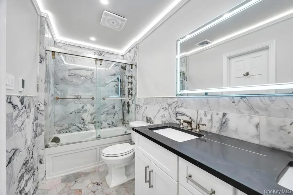 5 Kittiwake Lane Babylon NY 11702