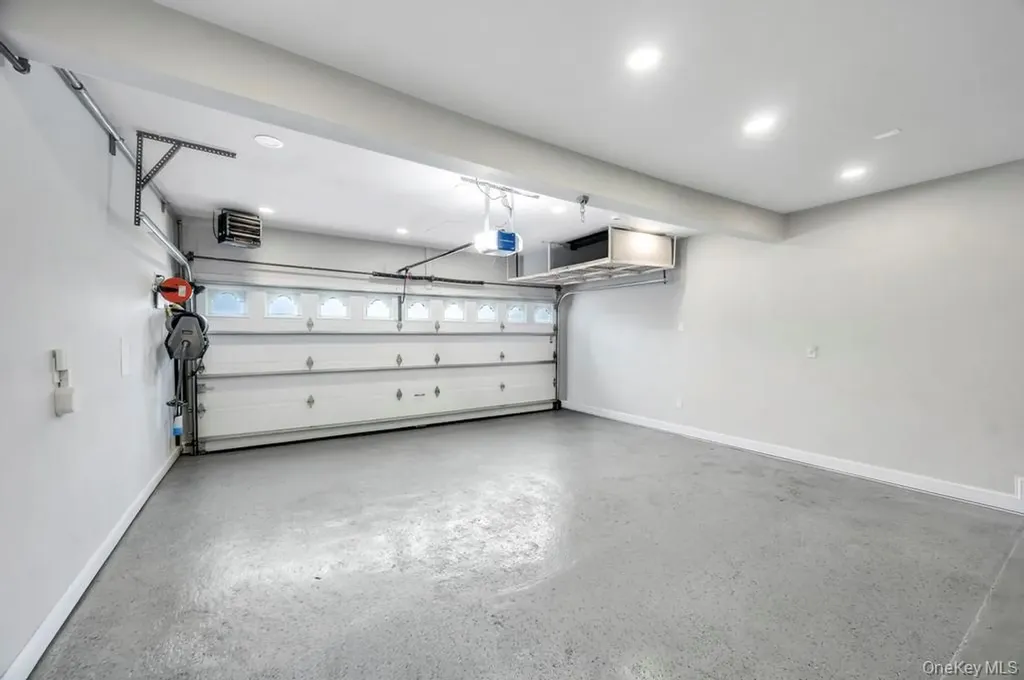 5 Kittiwake Lane Babylon NY 11702