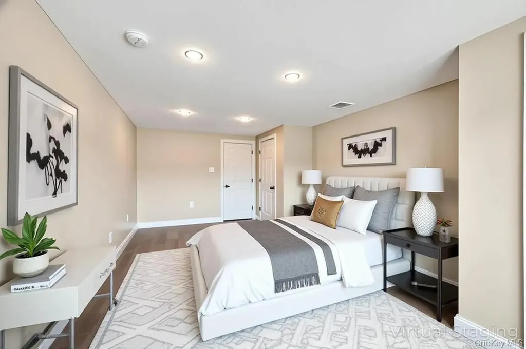 5 Kittiwake Lane Babylon NY 11702