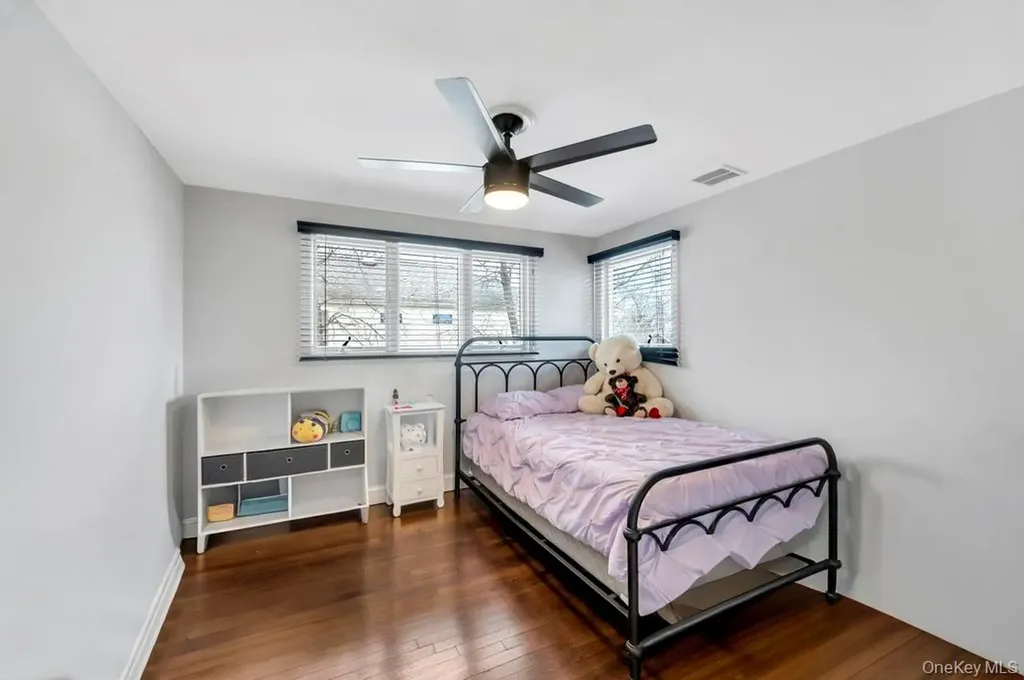 5 Kittiwake Lane Babylon NY 11702