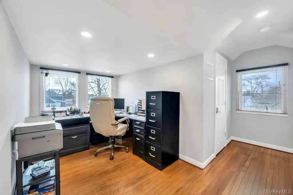 5 Kittiwake Lane Babylon NY 11702
