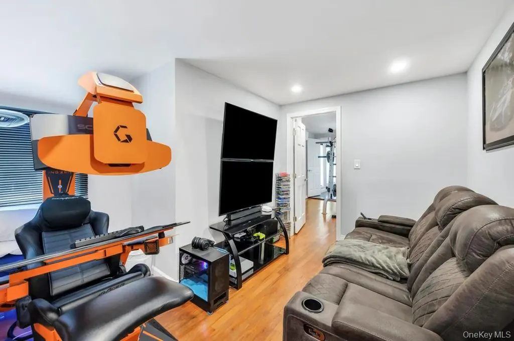 5 Kittiwake Lane Babylon NY 11702