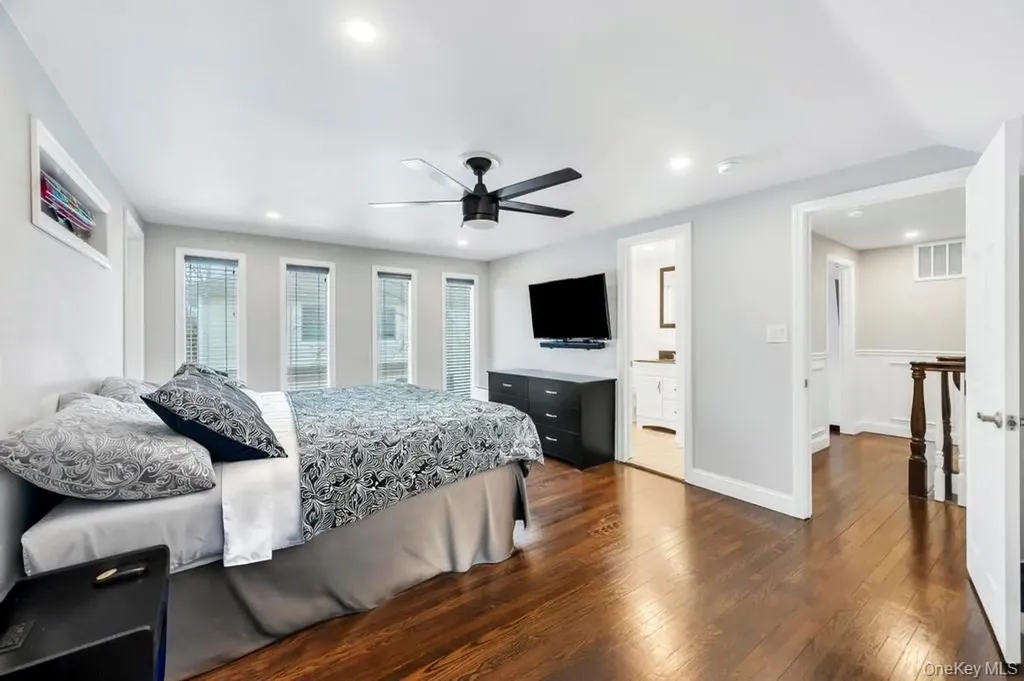 5 Kittiwake Lane Babylon NY 11702