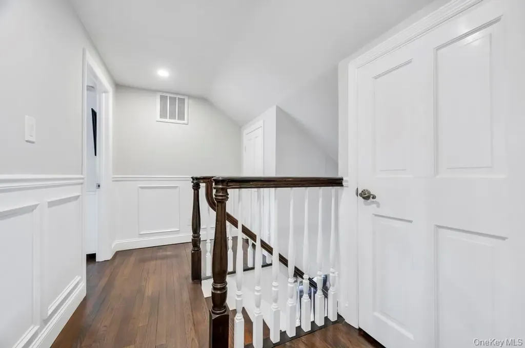 5 Kittiwake Lane Babylon NY 11702