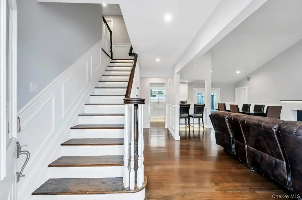 5 Kittiwake Lane Babylon NY 11702