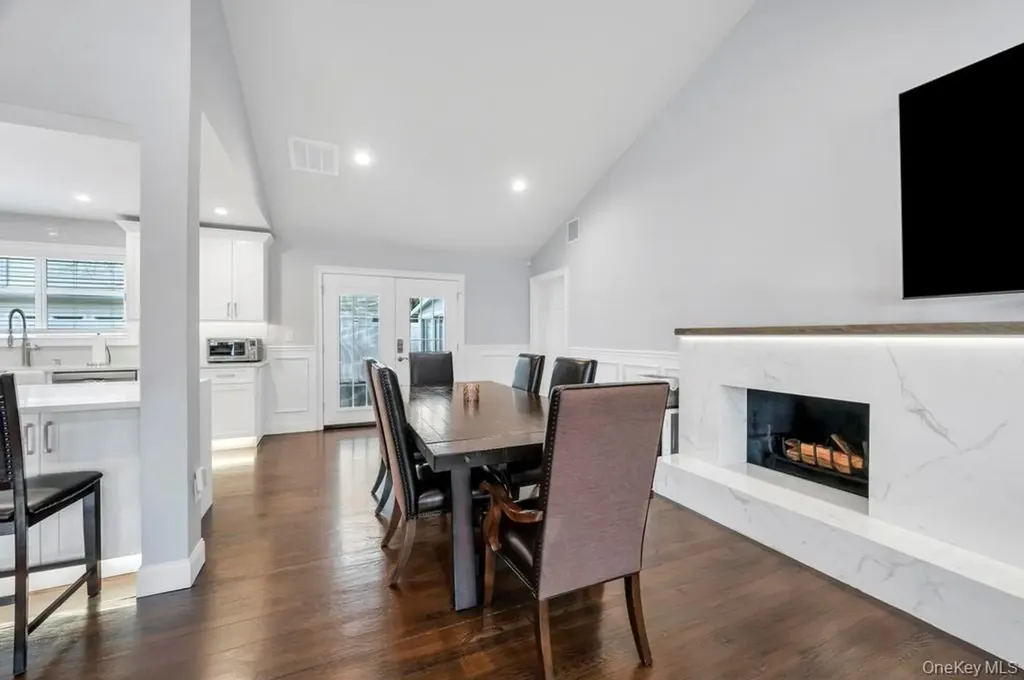 5 Kittiwake Lane Babylon NY 11702
