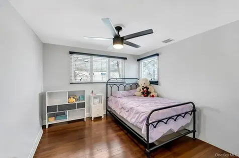 5 Kittiwake Lane Babylon NY 11702