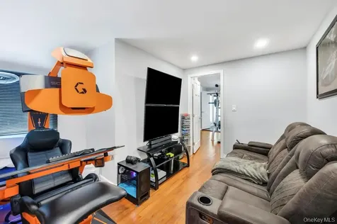5 Kittiwake Lane Babylon NY 11702