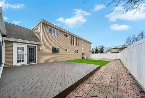 5 Kittiwake Lane Babylon NY 11702