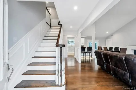 5 Kittiwake Lane Babylon NY 11702