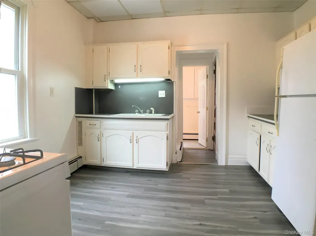 83 Albany Street Poughkeepsie NY 12601