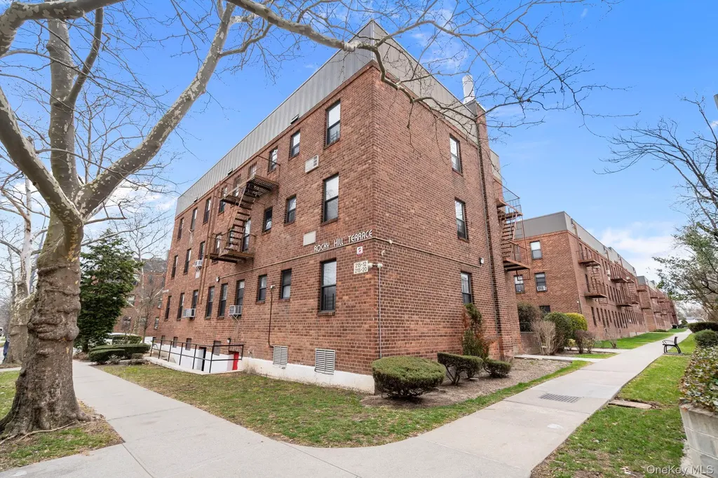215-12 47 Avenue Bayside NY 11361