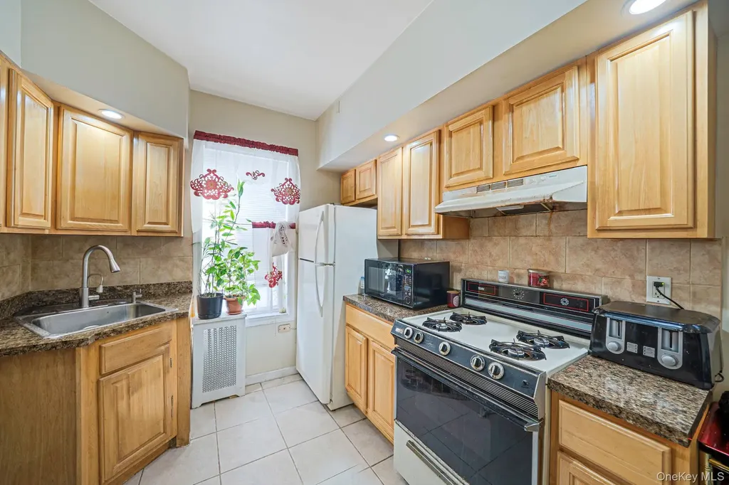 281 E 57th Street Brooklyn NY 11203
