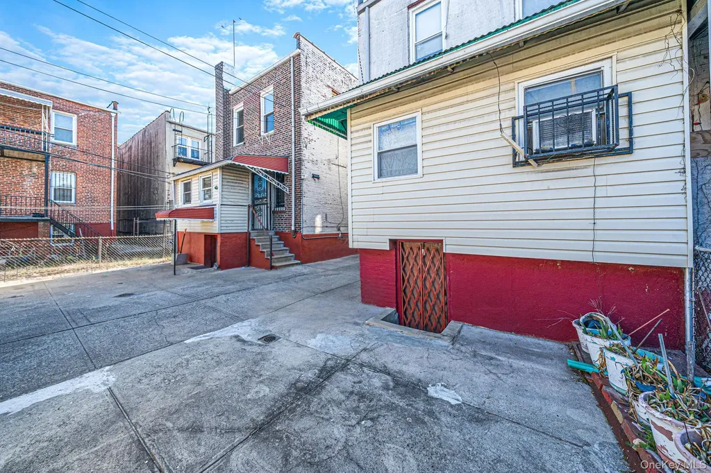 281 E 57th Street Brooklyn NY 11203