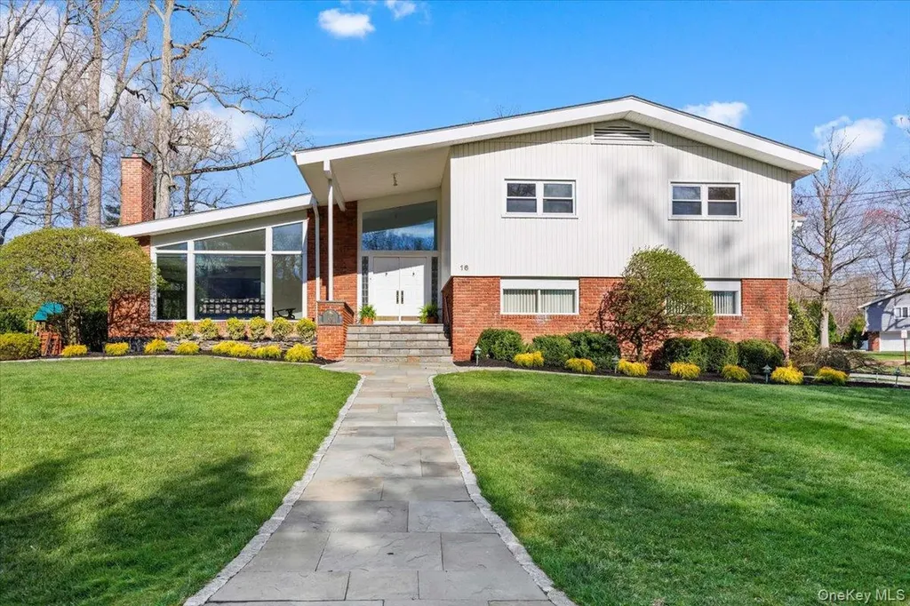 16 Dell Drive Eastchester NY 10709